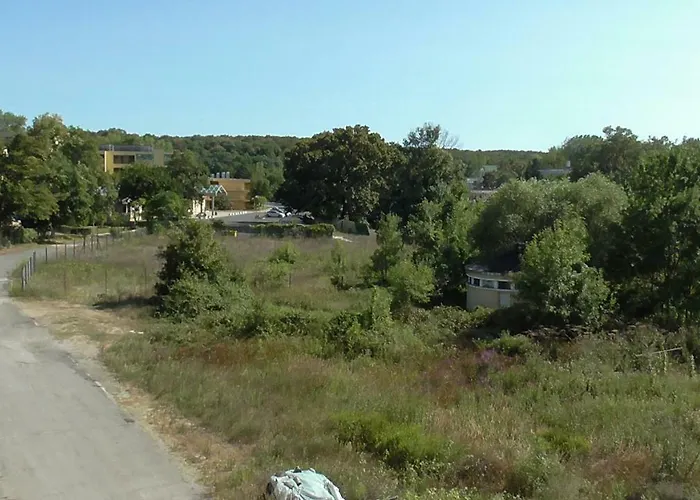 флора - гр.приморско ммц Appartement *